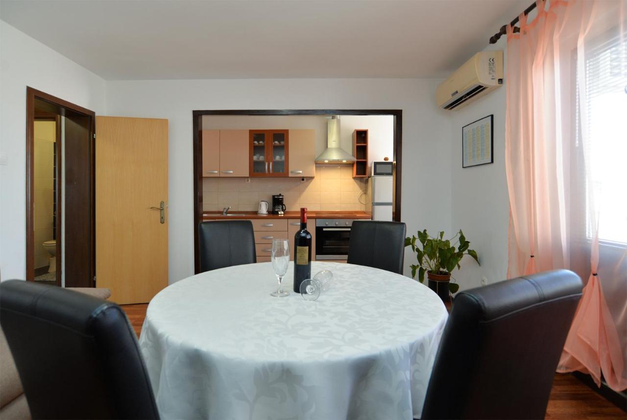 Apartments Milka 2074 Poreč Eksteriør billede