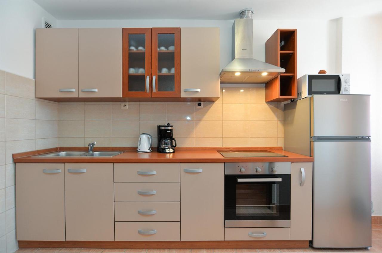 Apartments Milka 2074 Poreč Eksteriør billede