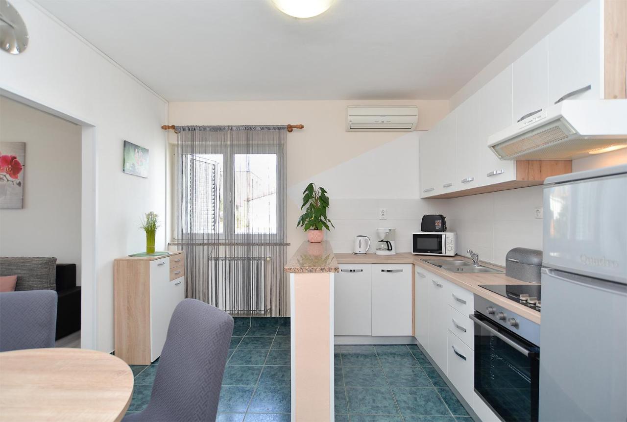 Apartments Milka 2074 Poreč Eksteriør billede