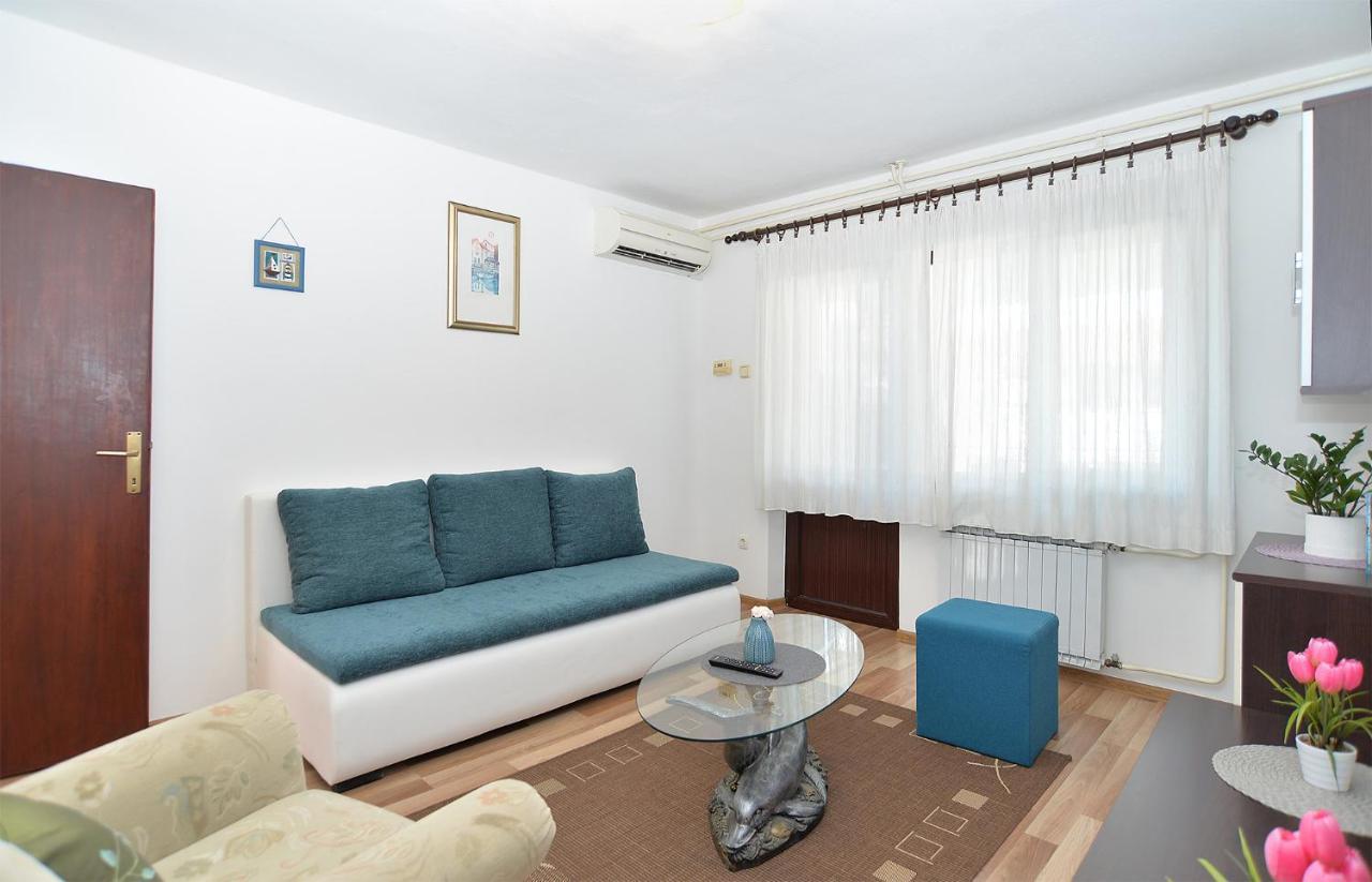 Apartments Milka 2074 Poreč Eksteriør billede
