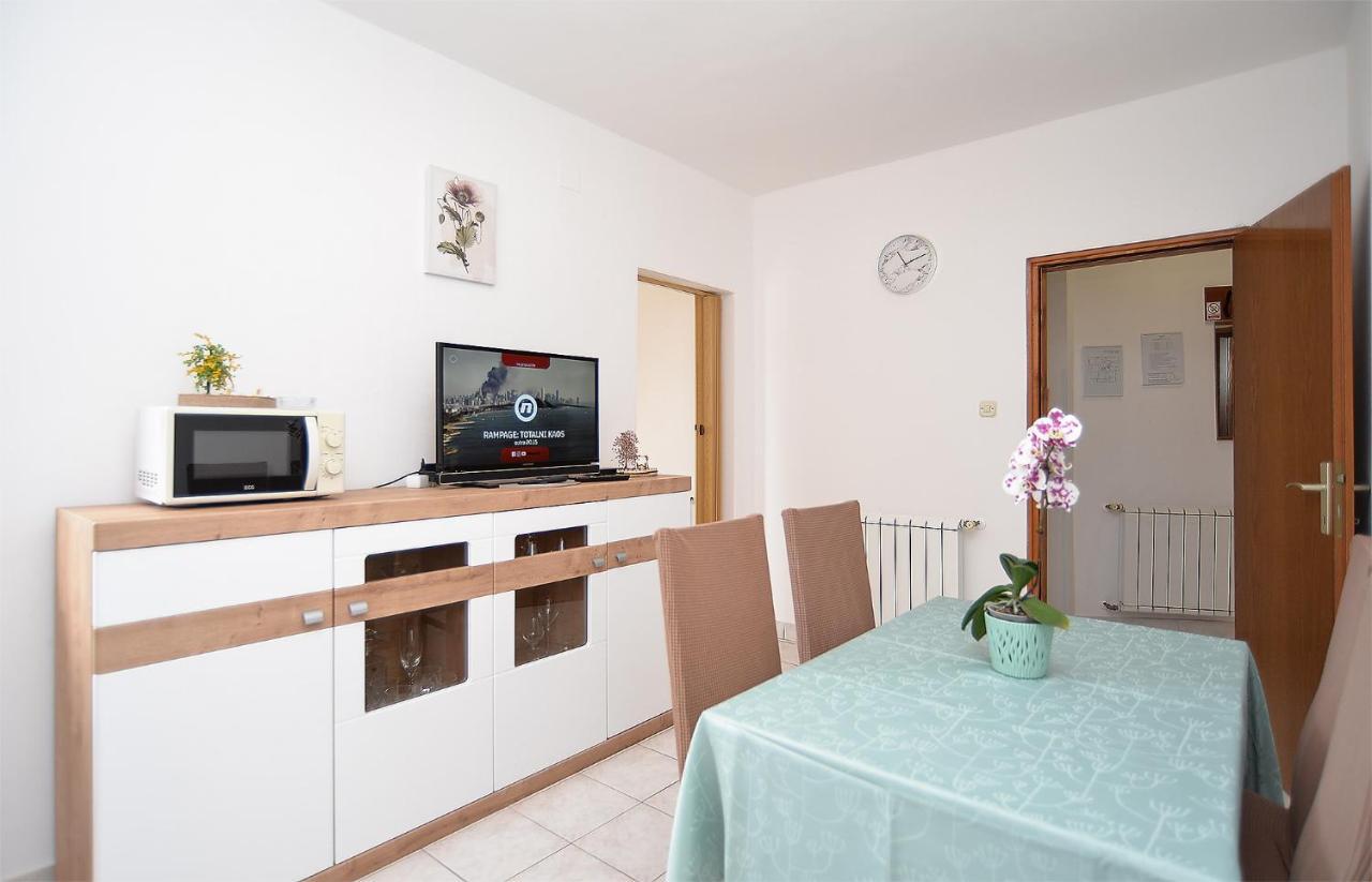 Apartments Milka 2074 Poreč Eksteriør billede