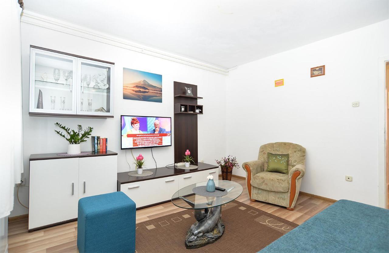 Apartments Milka 2074 Poreč Eksteriør billede