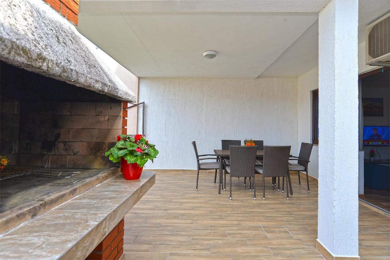 Apartments Milka 2074 Poreč Eksteriør billede